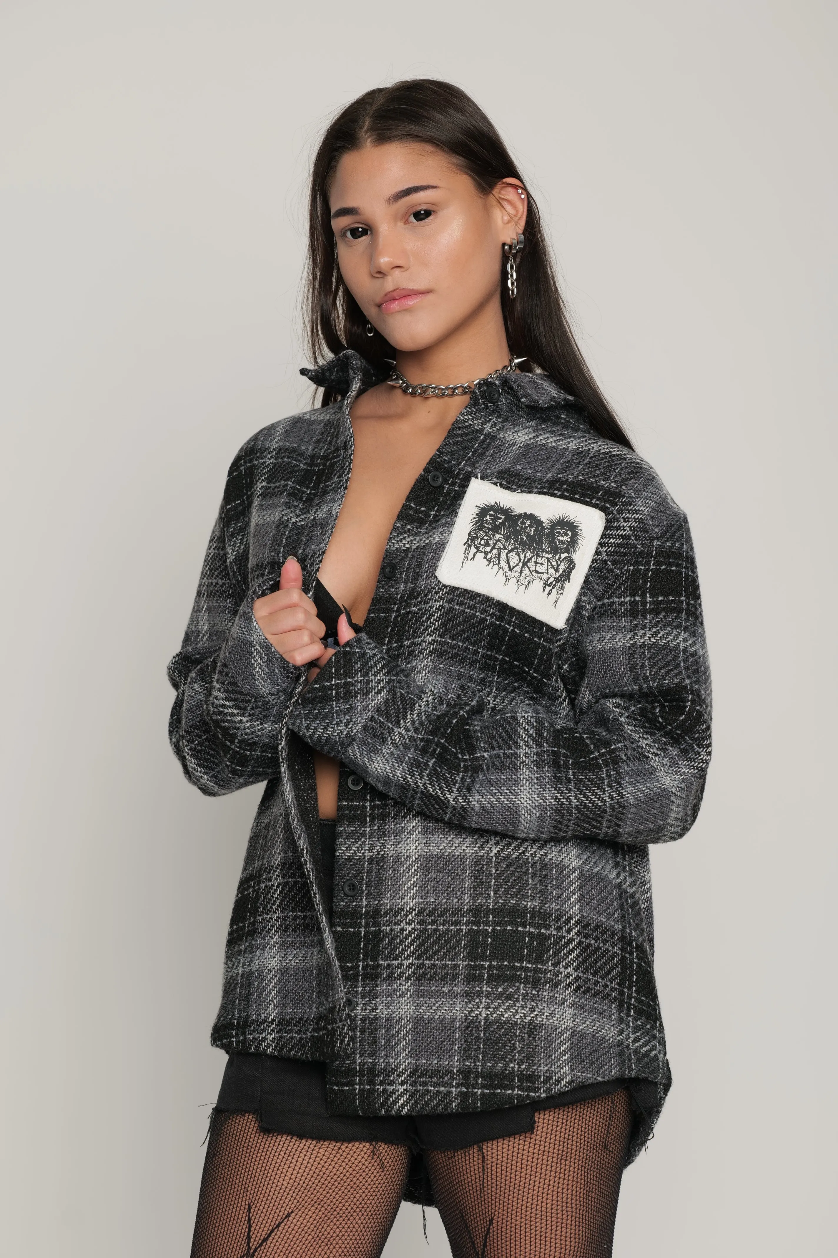 Holding On Flannel Black