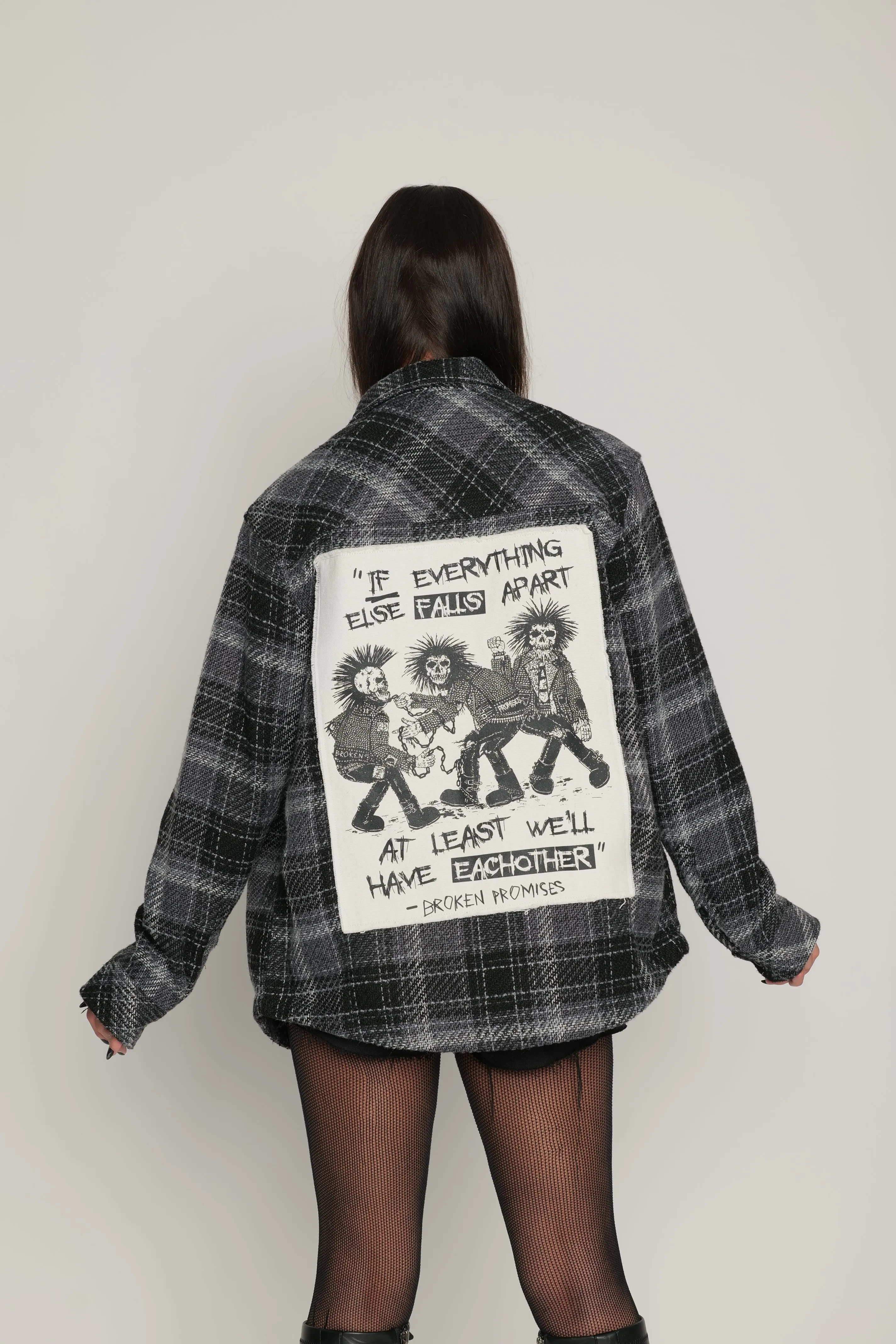 Holding On Flannel Black