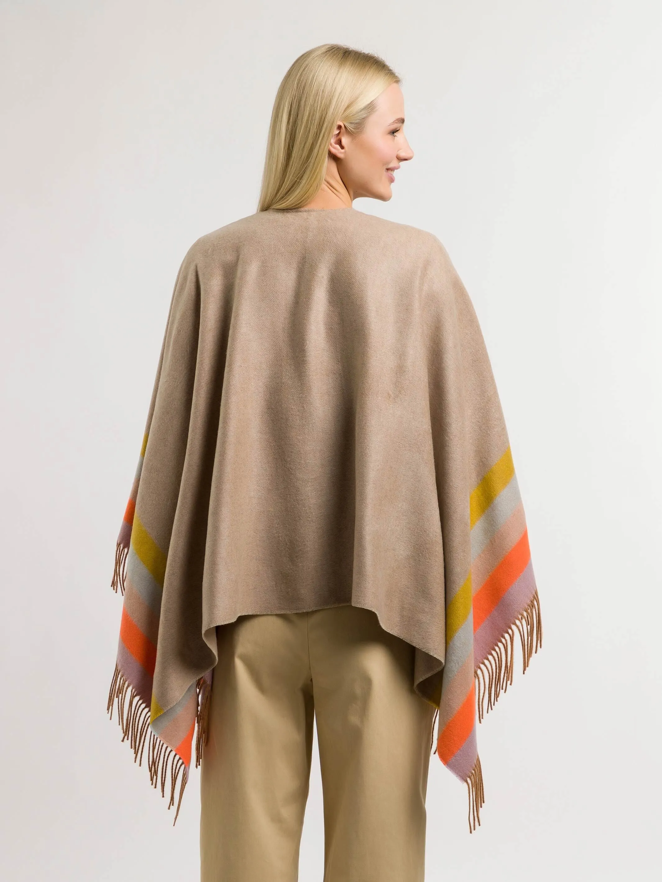 Poncho mit Highlight- Streifen