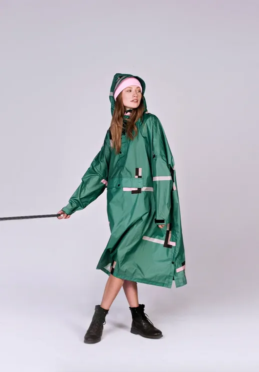 RAINKISS STRAY PIXEL PONCHO / RAIN JACKET