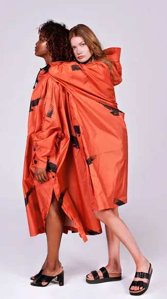 RAINKISS THE BIRDS PONCHO / RAIN JACKET